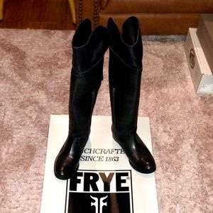 FRYE Molly OTK Black Leather Boots EUC PRICE FINAL